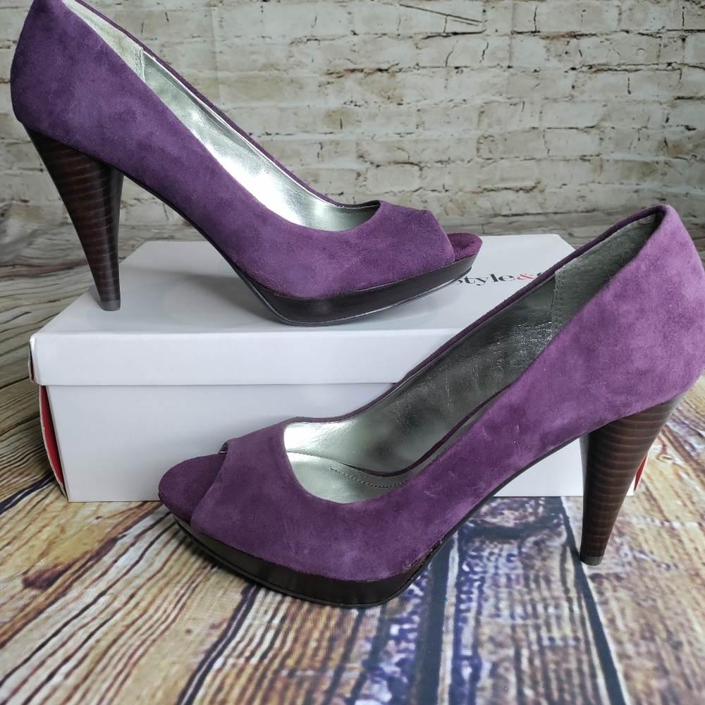 Style and Company Pumps